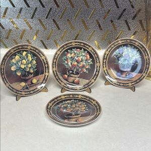 VTG Mediterranean Decorative Fruit and Floral Plates Set /4.